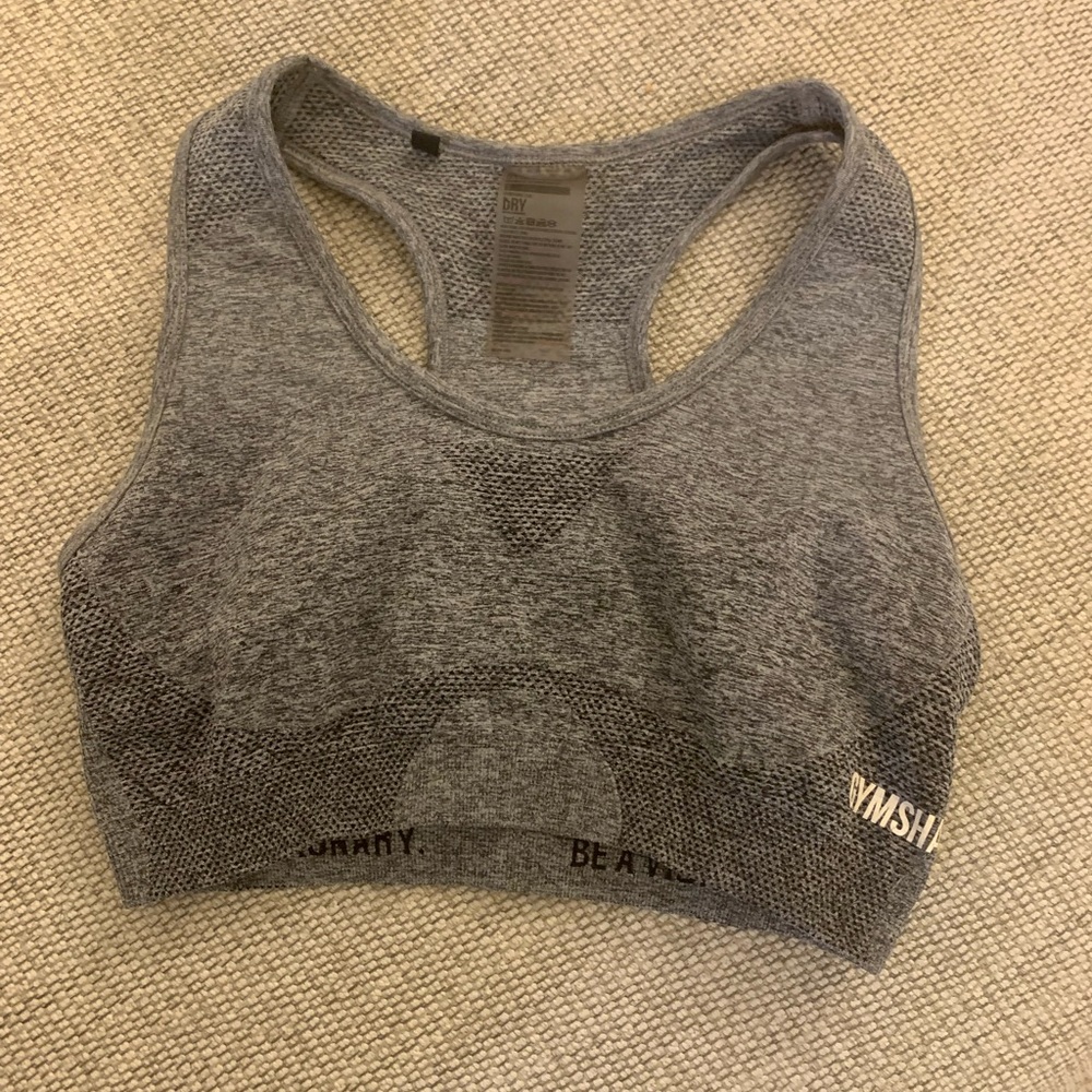 Gymshark ombré seamless sports bra in size small. Gray.